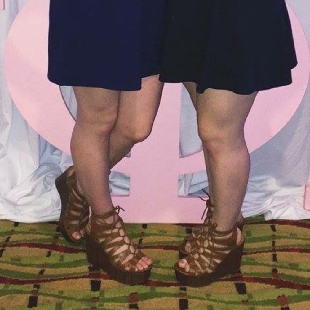 Steve Madden Platform Ankle Tie Wedges - Picture 4 of 4